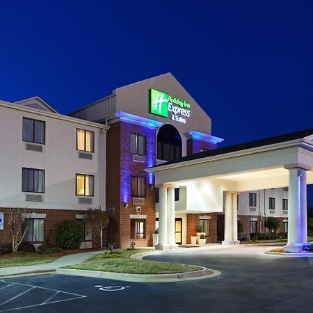 Holiday Inn Express & Suites Reidsville By Ihg Exterior photo