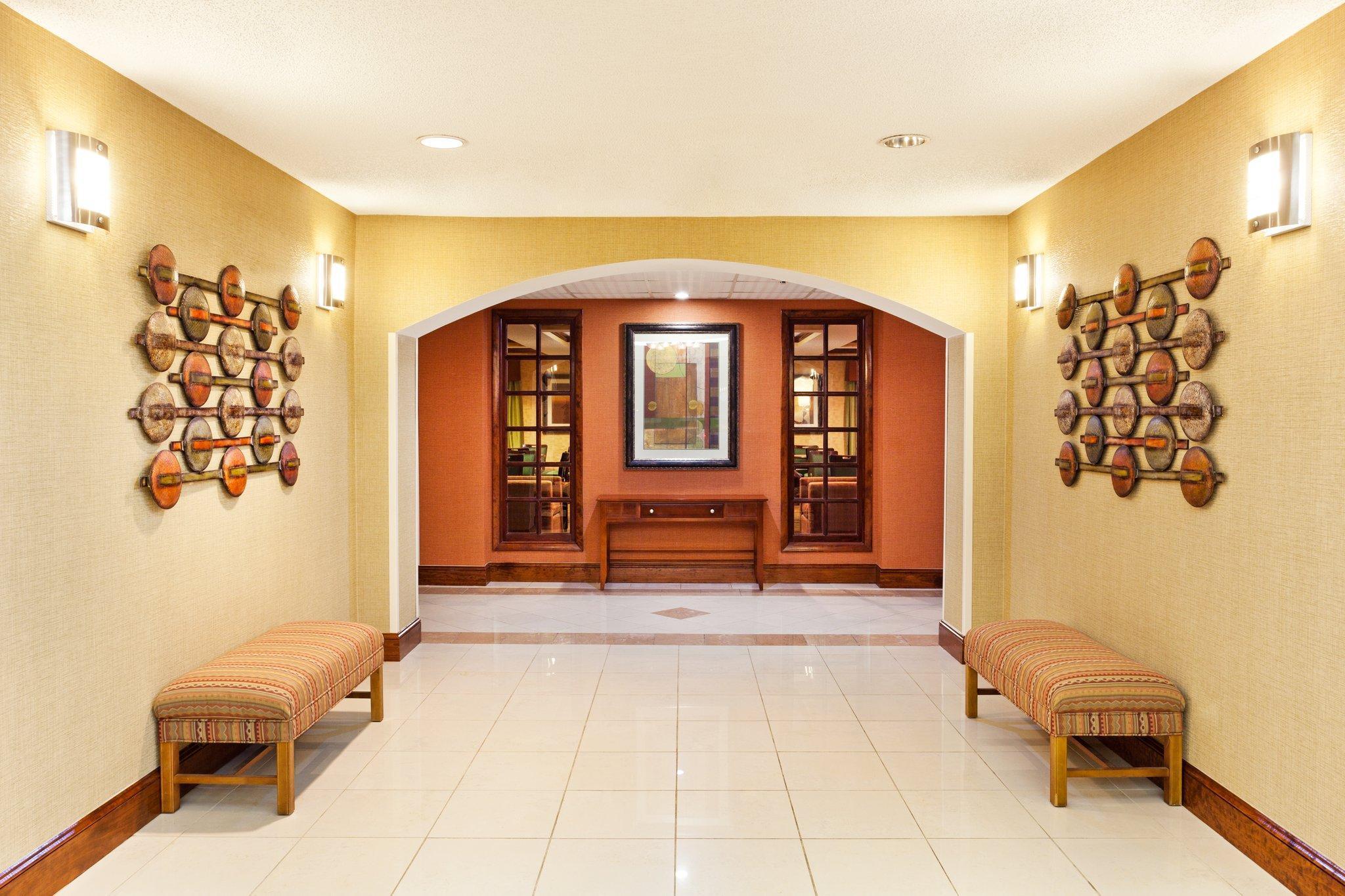 Holiday Inn Express & Suites Reidsville By Ihg Exterior photo