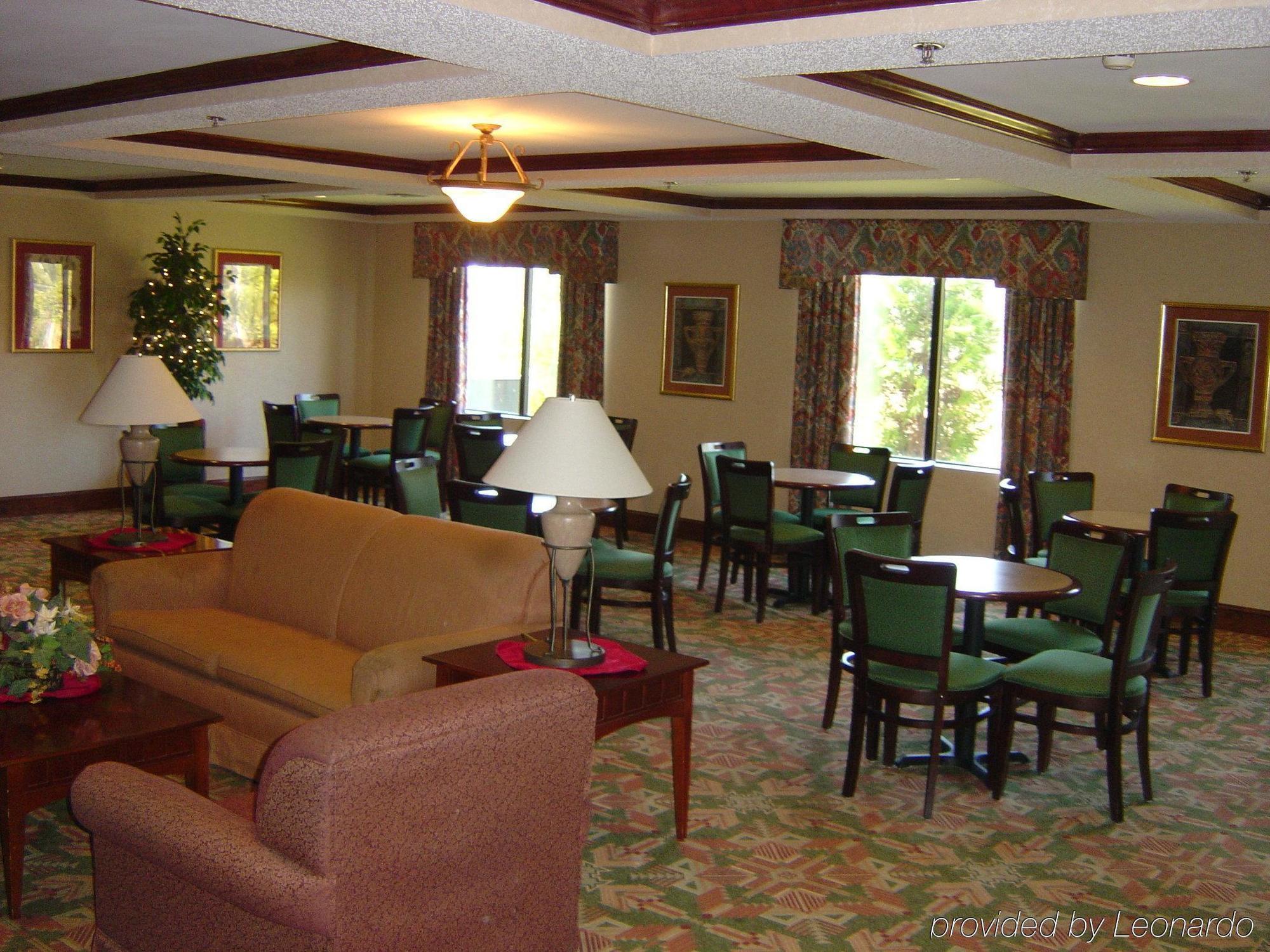 Holiday Inn Express & Suites Reidsville By Ihg Restaurant photo