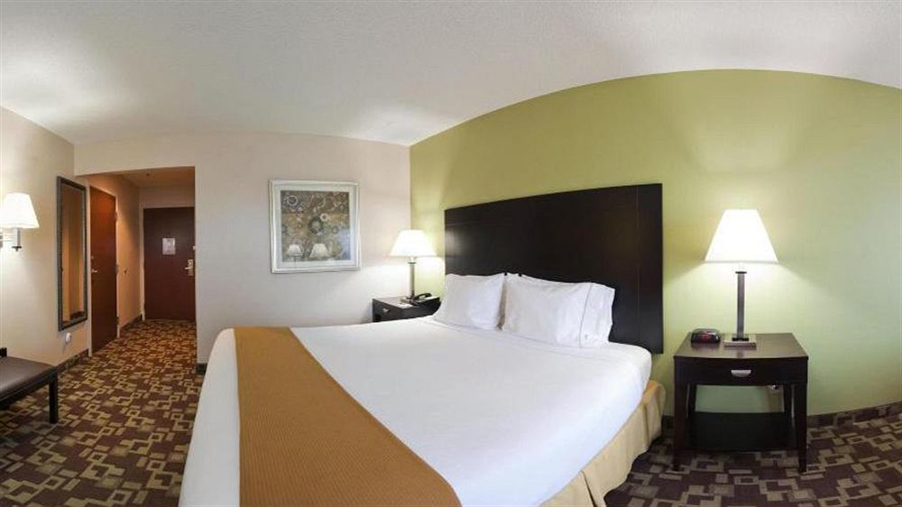 Holiday Inn Express & Suites Reidsville By Ihg Exterior photo